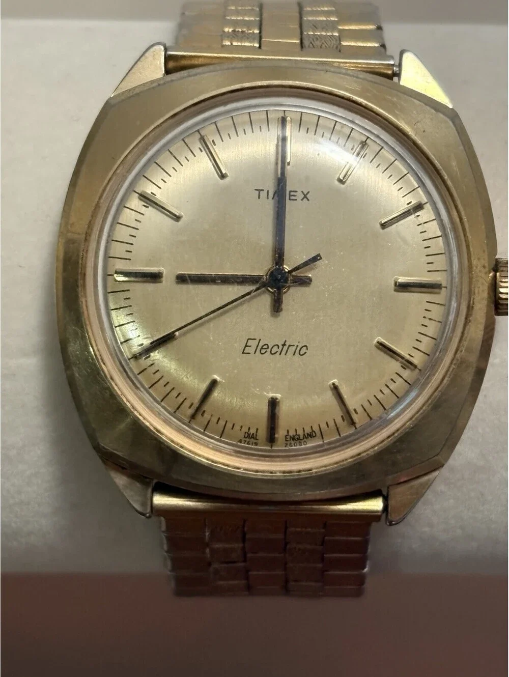 Vintage Timex Electric Mens Watch Gold Tone with Adjustable/Flexible Band 36mm